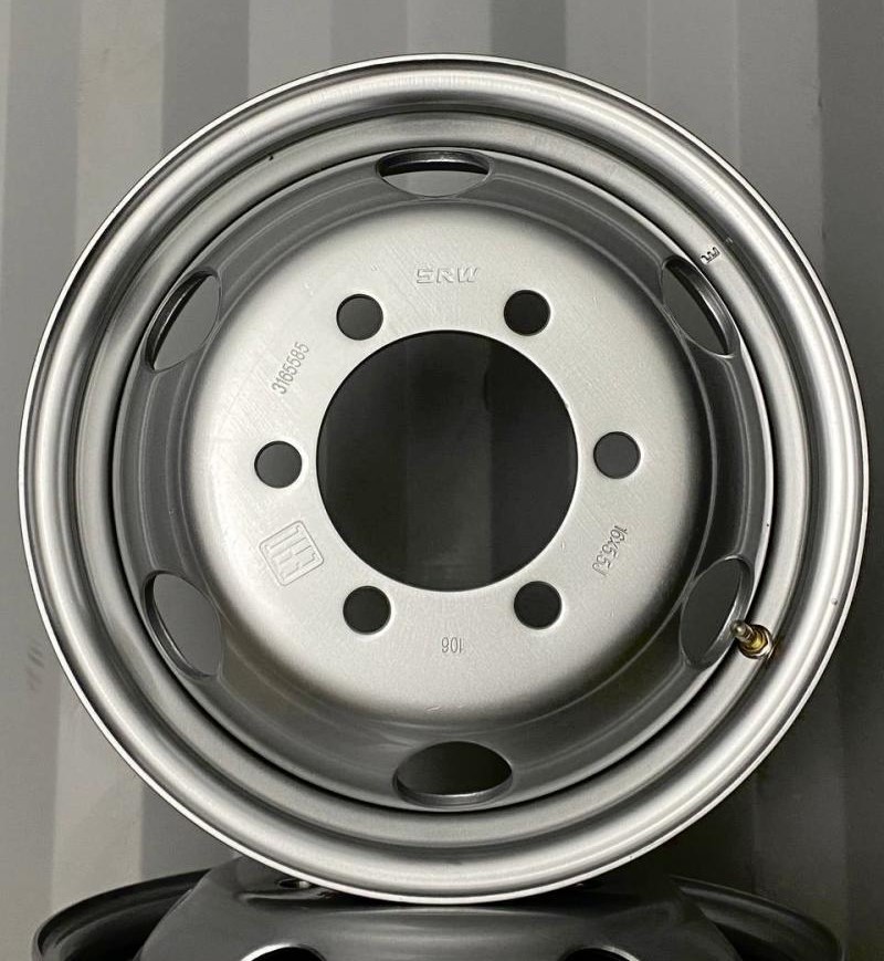 SRW FIX POINT 5.5*16 6/170 ET105 d130 Серебро Газель 1000 кг