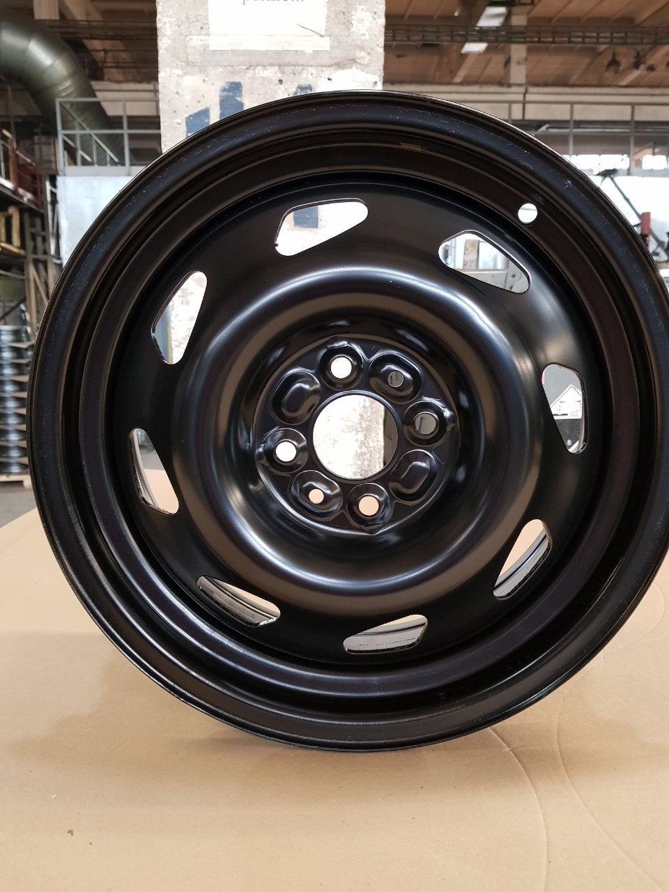 ТЗСК ВАЗ Granta 6.0*15 4/98 ET35 D58.6 Черный