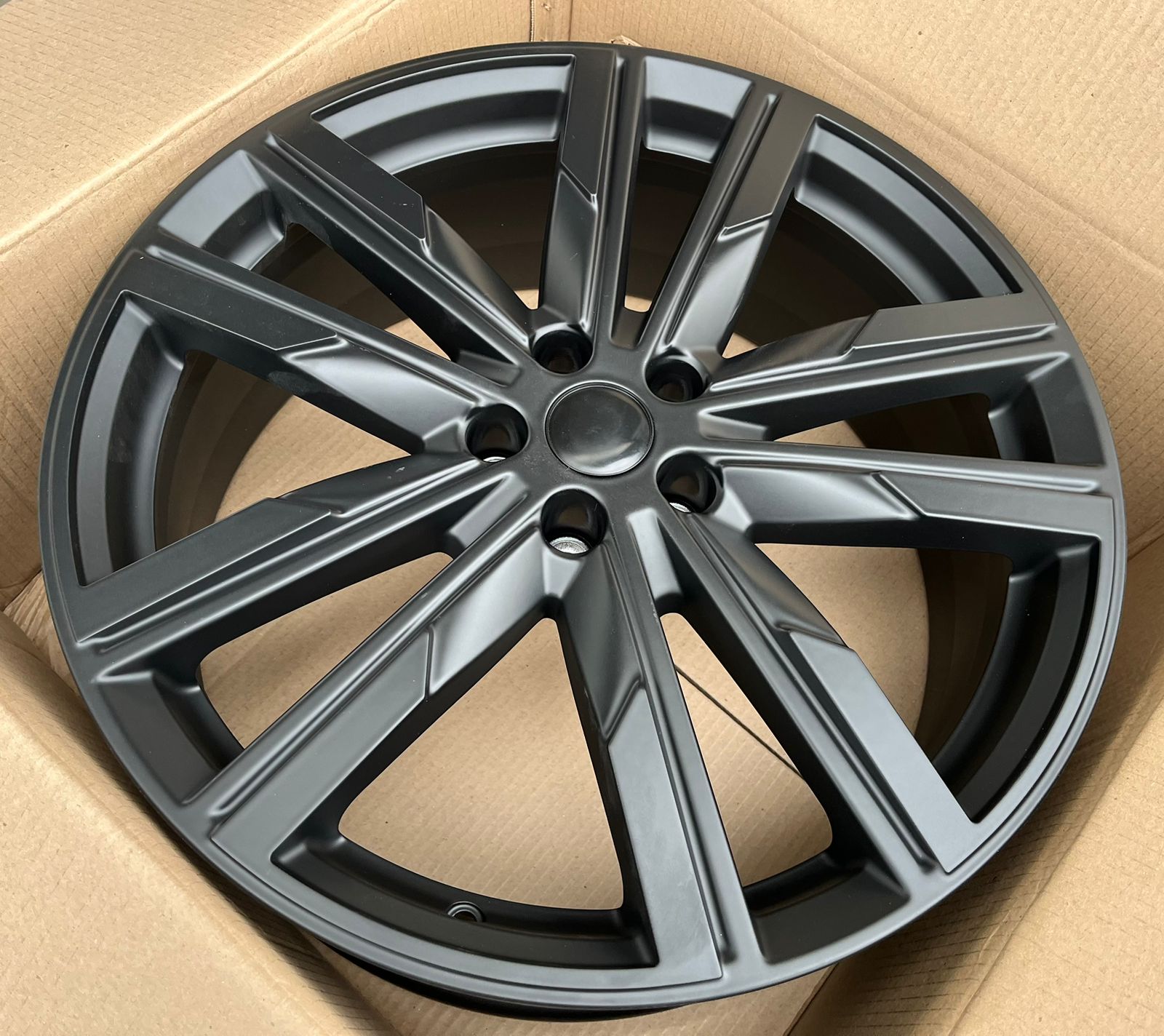K&K КР014 (20_EXEED VX) 8.0*20 5/108 ET36 d65.1 Fury black