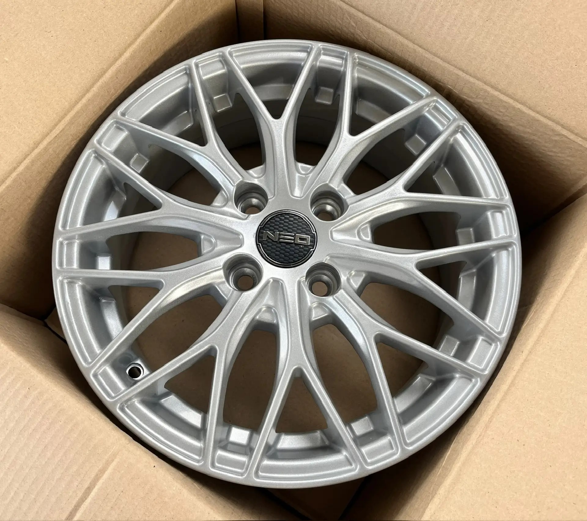 NEO 576 6.0*15 4/100 ET46 d60.1 SL