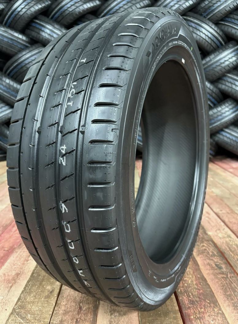 Yokohama 275/40/21 107Y Advan Sport V107E
