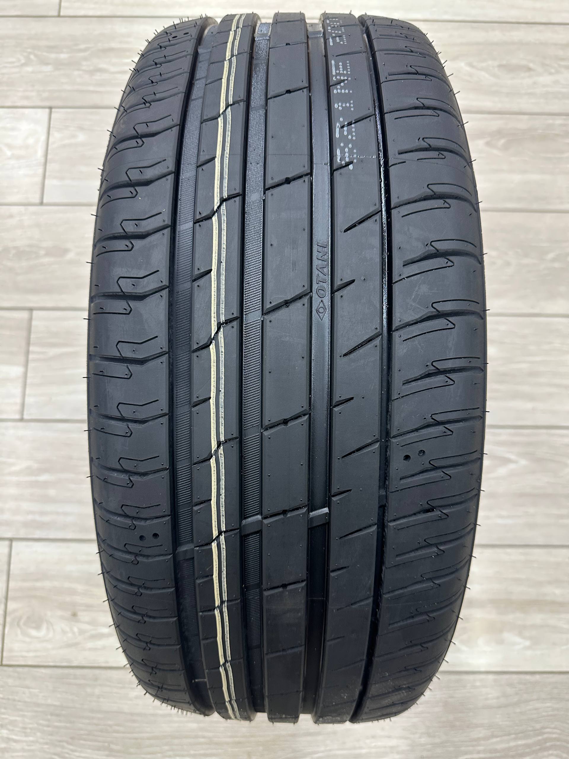OTANI 235/40/19 96W KN1000 XL Silent