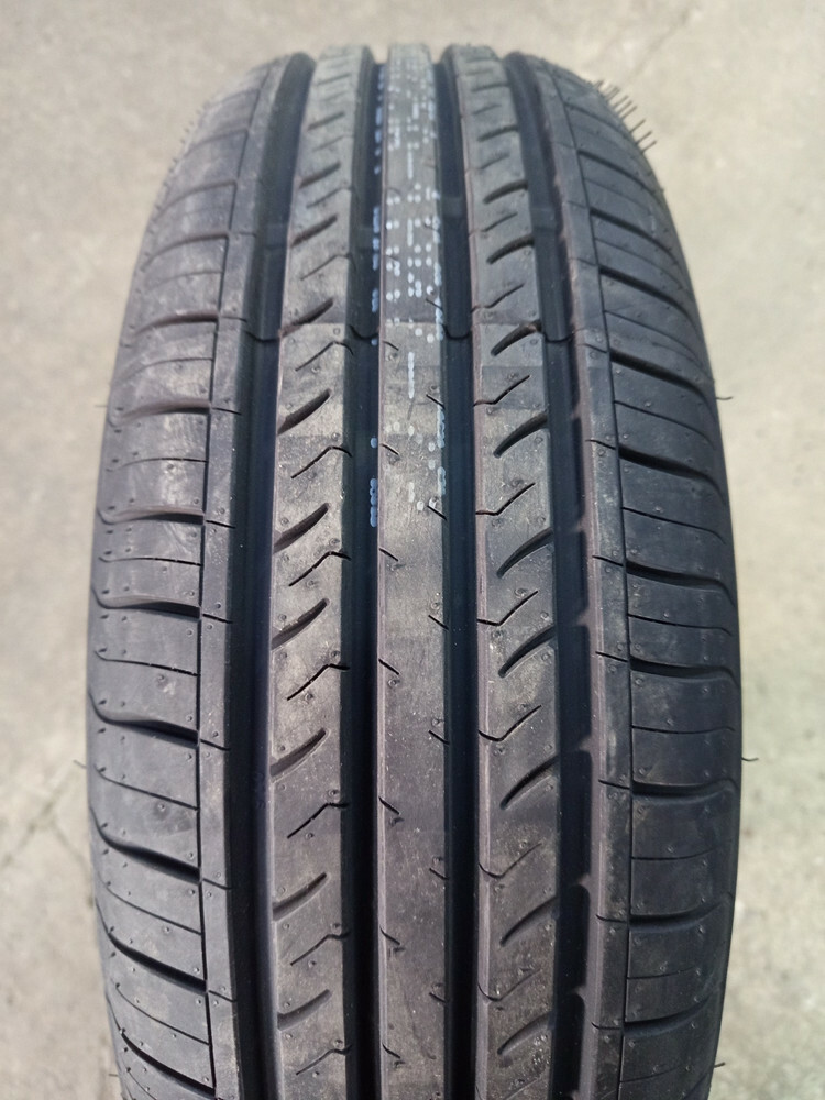 235/40ZR18 95W XL Sport DSII